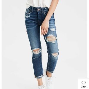 AMERICAN EAGLE HI-RISE TOMGIRL JEANS